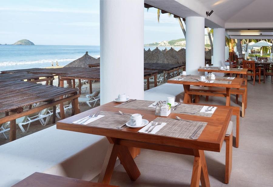Hotel Emporio Ixtapa Ixtapa  Exterior foto Restaurant at the resort