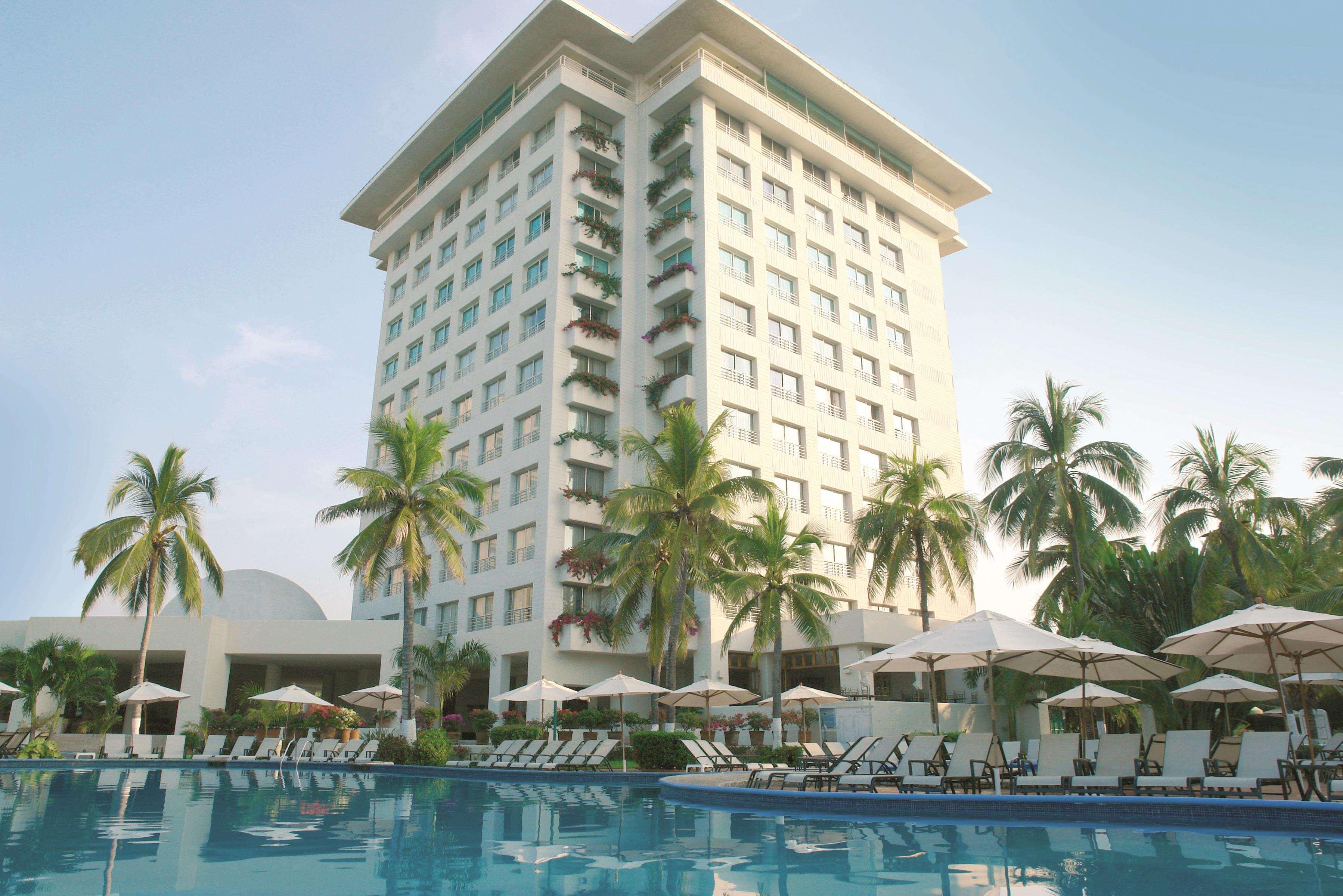 Hotel Emporio Ixtapa Ixtapa  Exterior foto The hotel's main building