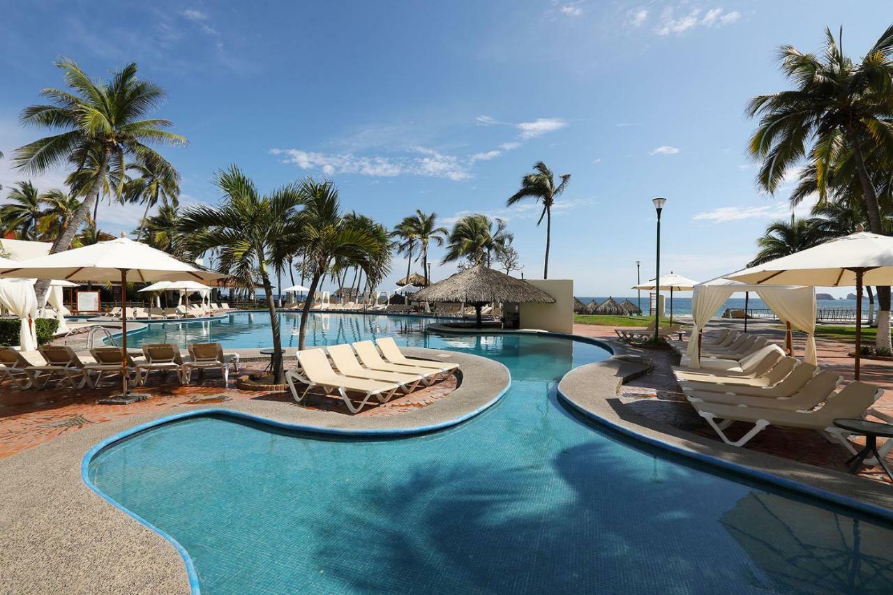 Hotel Emporio Ixtapa Ixtapa  Exterior foto Pool at the Sheraton Resort
